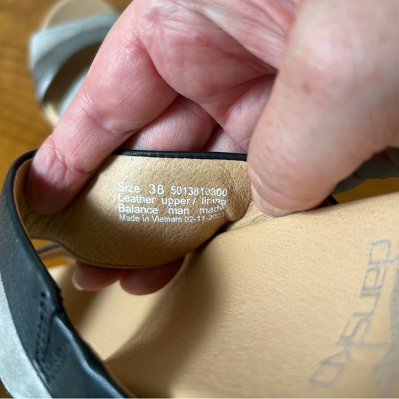 Dansko Theresa Multi-Strap Slip-On Sandal. Size 38/US8. - Picture 10 of 13